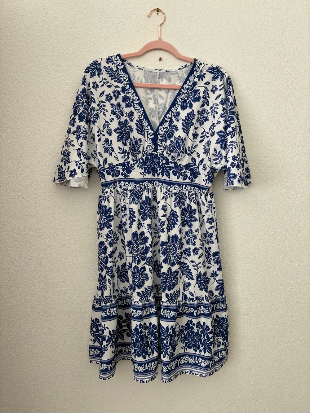 SHEIN White and Blue Floral V-Neck Dress
